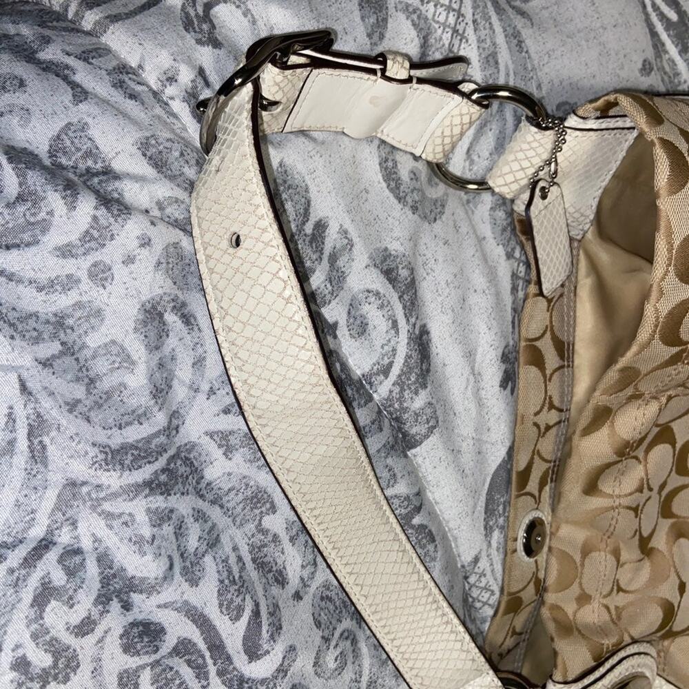 Coach Purse - Picture 4 of 6